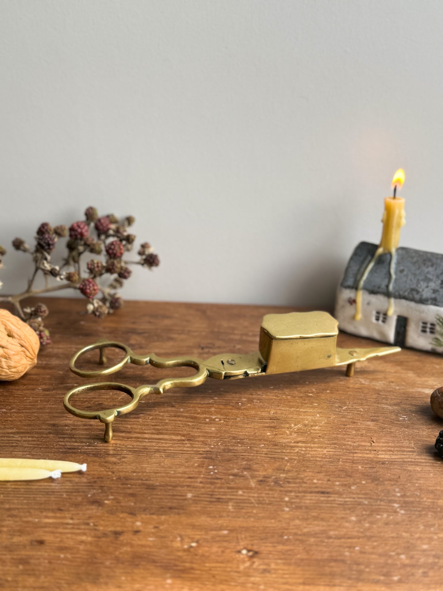 Antique Victorian Brass Candle Wick Trimming Scissors