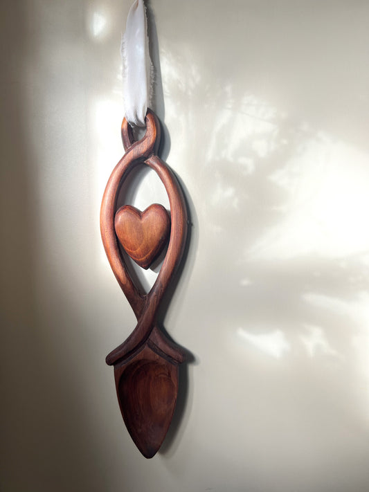Spinning Heart •  Calon Nyddu Love Spoon