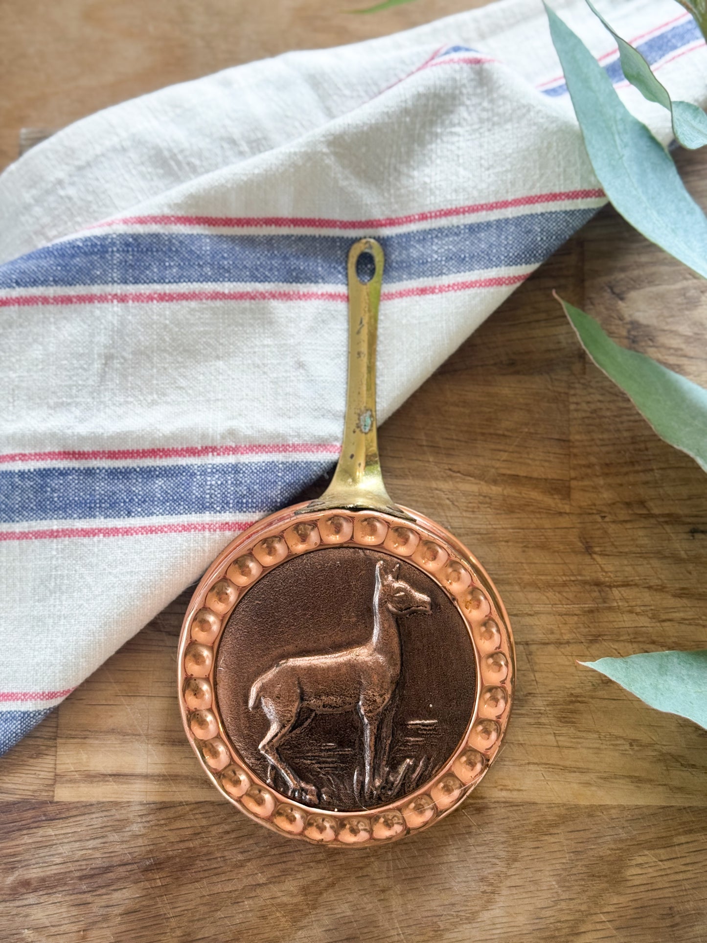 Vintage Midcentury Solid Brass & Copper ‘Fawn’ Jelly Mould