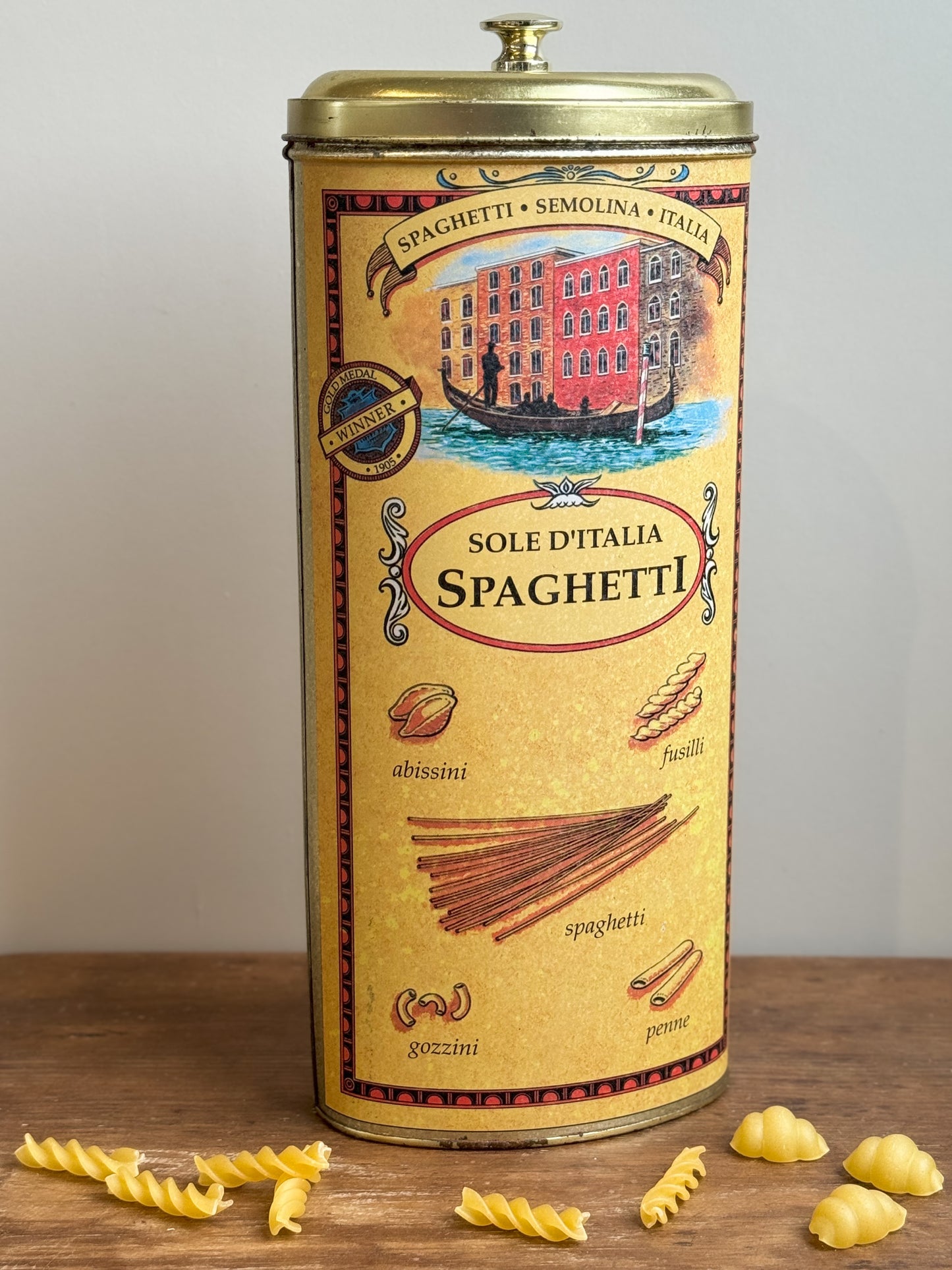 Vintage Sole D’italia Enamel Spaghetti Tin