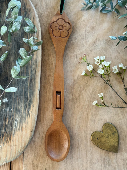 Vintage Hand-Carved Welsh Love Spoon - The Wild Flower • Y Blodyn Gwyllt