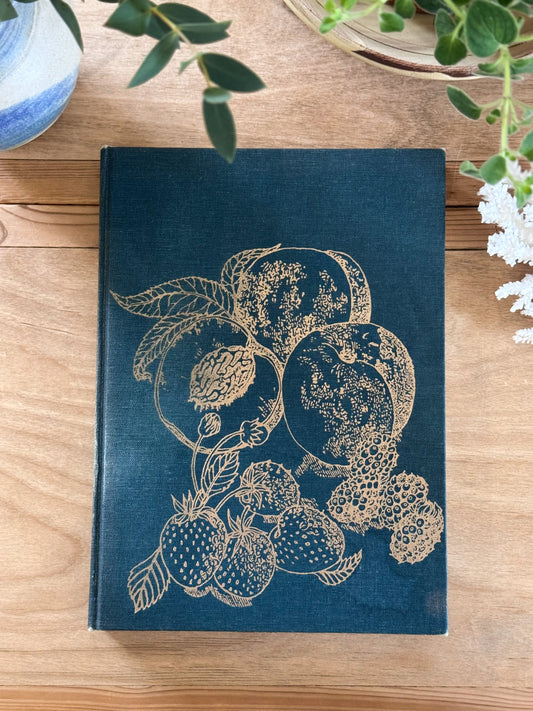 The Illustrated Book of Food Plants - S.G Harrison, Peerage Books, 1985