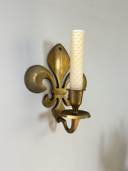 Vintage Solid Brass Fleur-de-Lis Wall Sconce