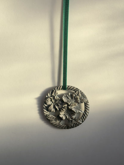 Vintage 1930s Floral Pewter Belt Buckle