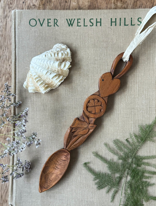 Cennin Pedr• Daffodil - Vintage Hand-Carved Welsh Love Spoon