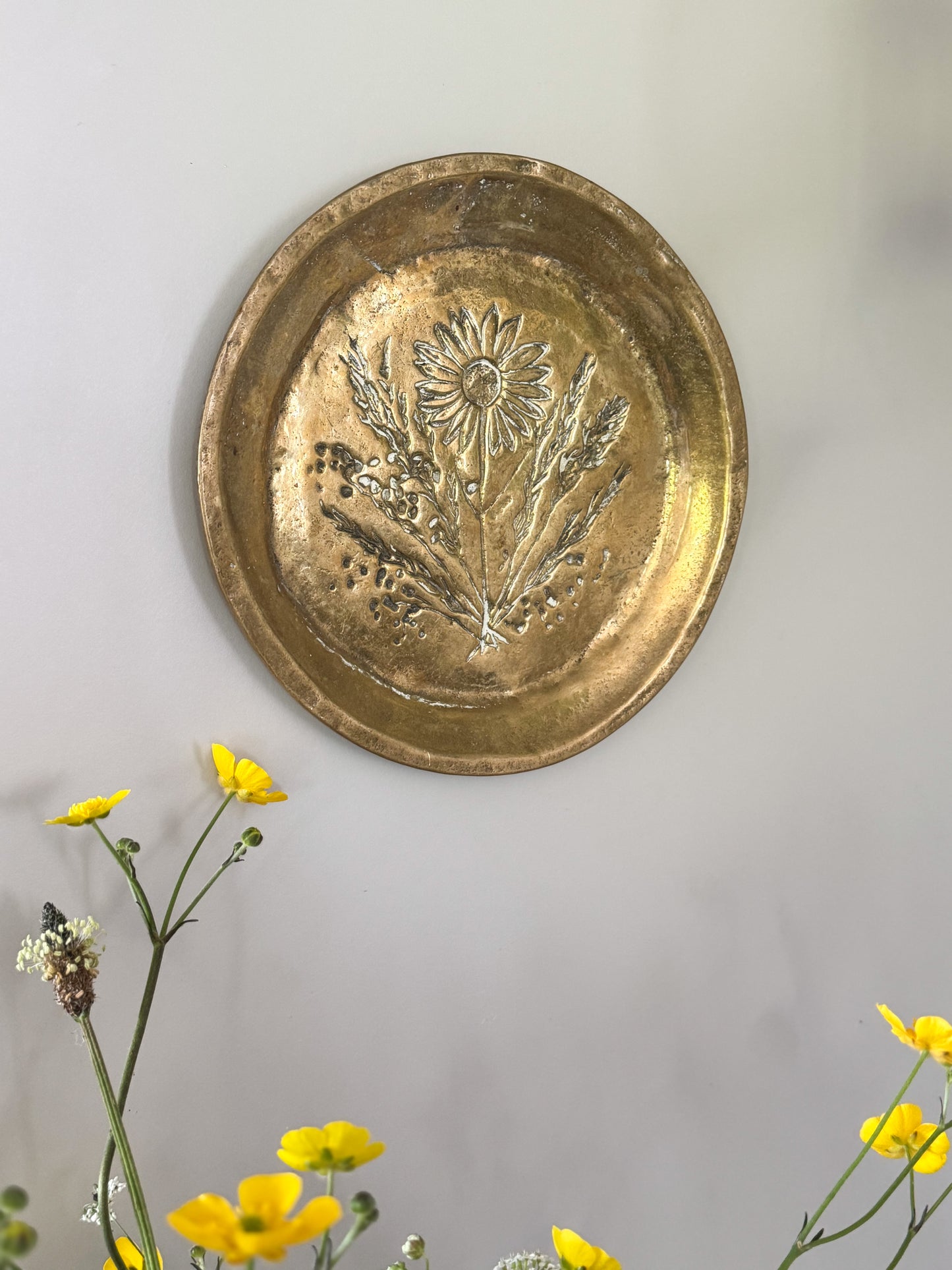 Vintage Handmade Solid Brass Wall Plate – Wildflower Motif by GILDE, West Germany