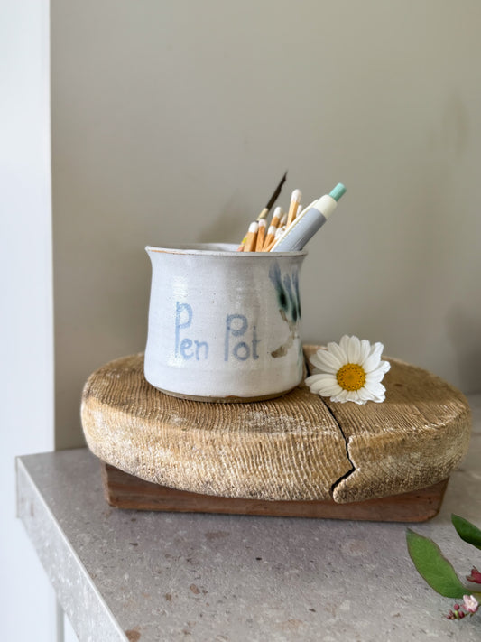 Handmade Studio Pottery Pen Pot – Lyn Sandford, Norfolk