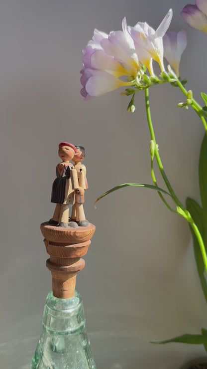 Vintage Hand-Carved ‘Drunk Couple’ Bottle Stopper